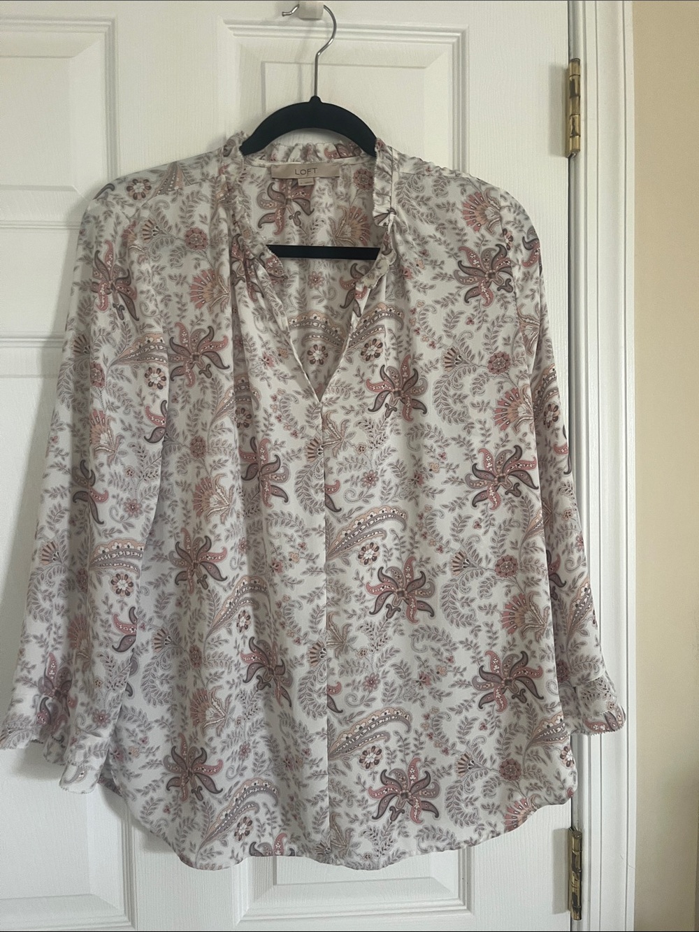 LOFT Light Pink and Cream Paisley V-Neck Blouse